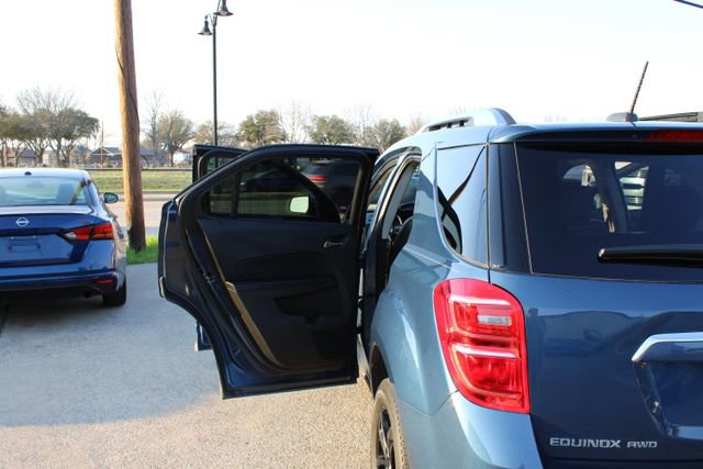 Used 2017 Chevrolet Equinox Premier w/ Enhanced Convenience Package AWD/4WD image 30