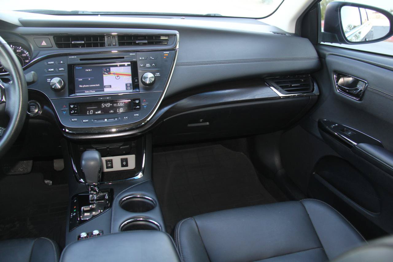 Used 2016 Toyota Avalon XLE Premium FWD image 10