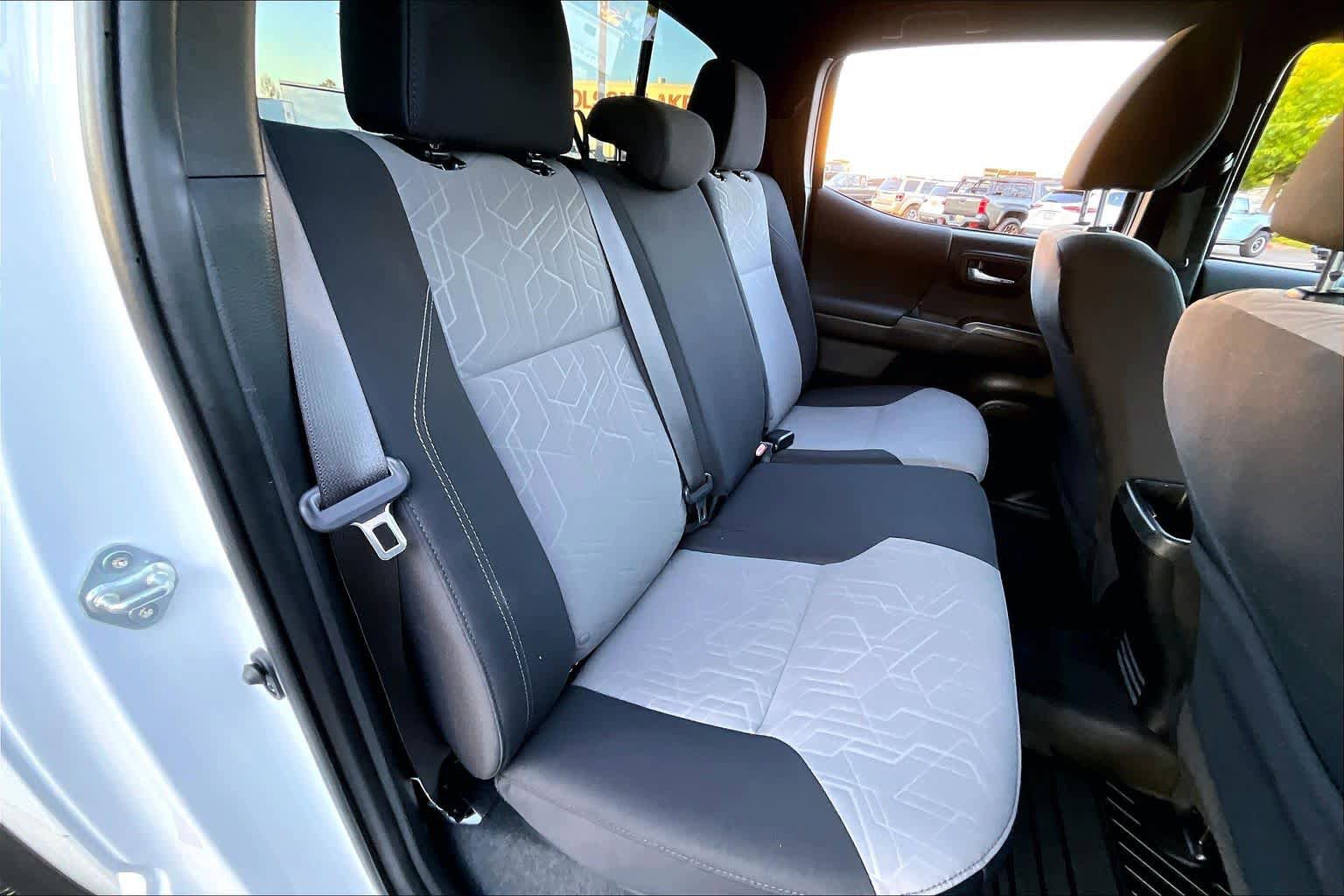 Certified 2023 Toyota Tacoma TRD Off-Road w/ Technology Package AWD/4WD image 19