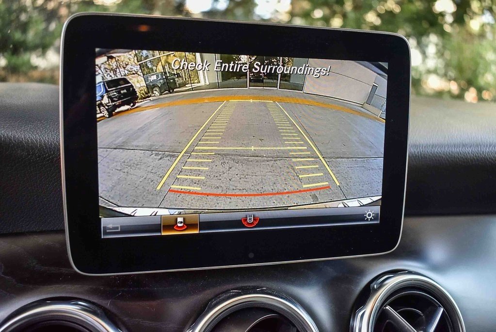 Used 2019 Mercedes-Benz GLA 250 4MATIC image 22