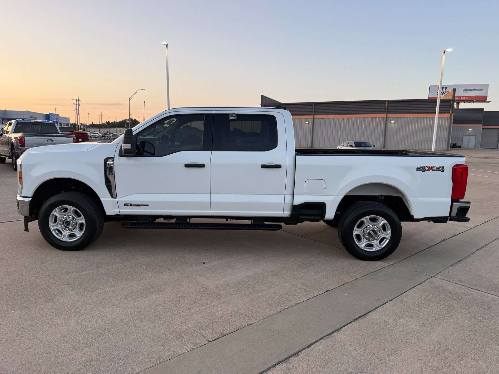 Used 2025 Ford F250 XLT AWD/4WD image 9