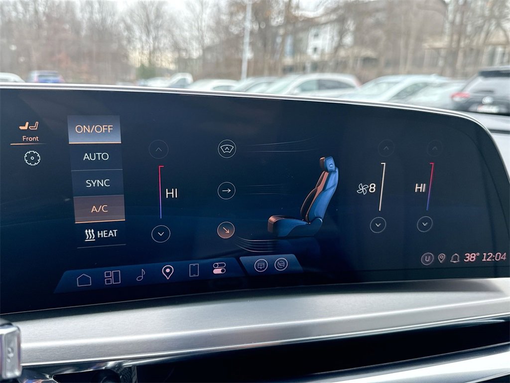 Used 2024 Cadillac Lyriq Luxury image 17