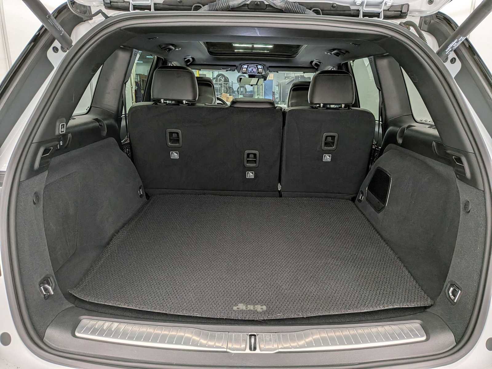 Used 2023 Jeep Grand Cherokee Summit w/ Advanced Protech Group IV image 36