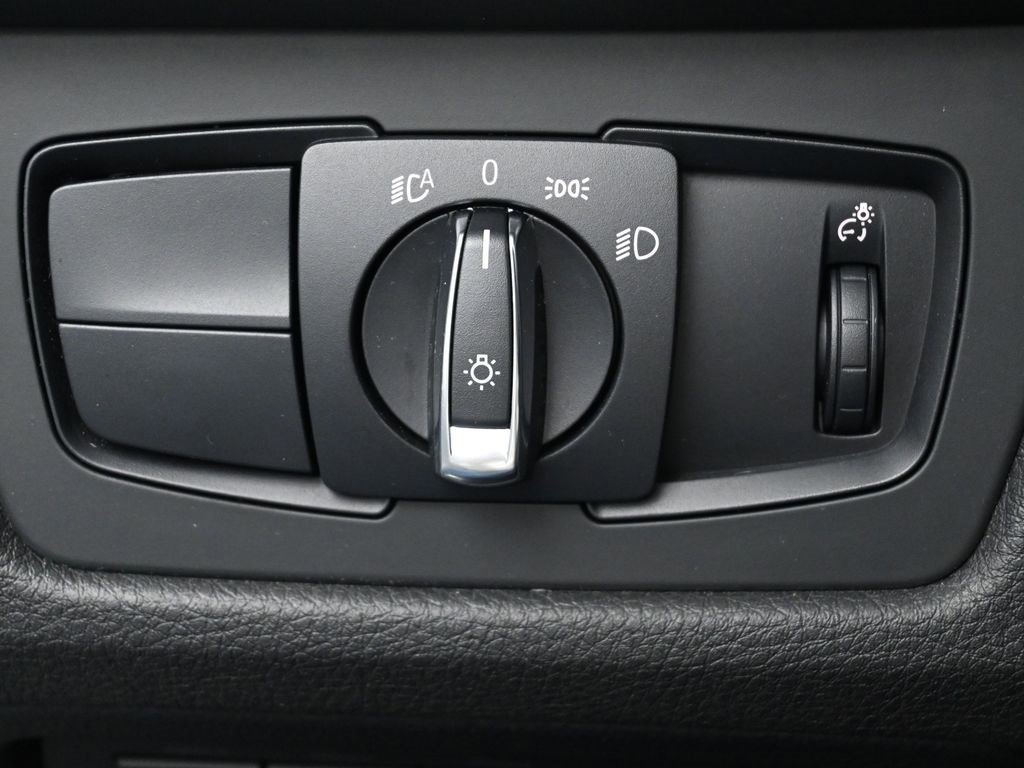 Used 2015 BMW M4 Convertible image 14