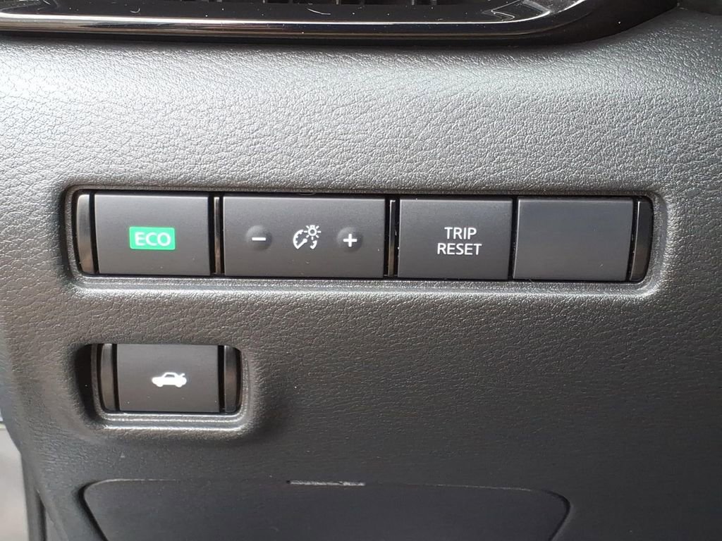 Used 2020 Nissan Sentra SV w/ Lighting Package image 12