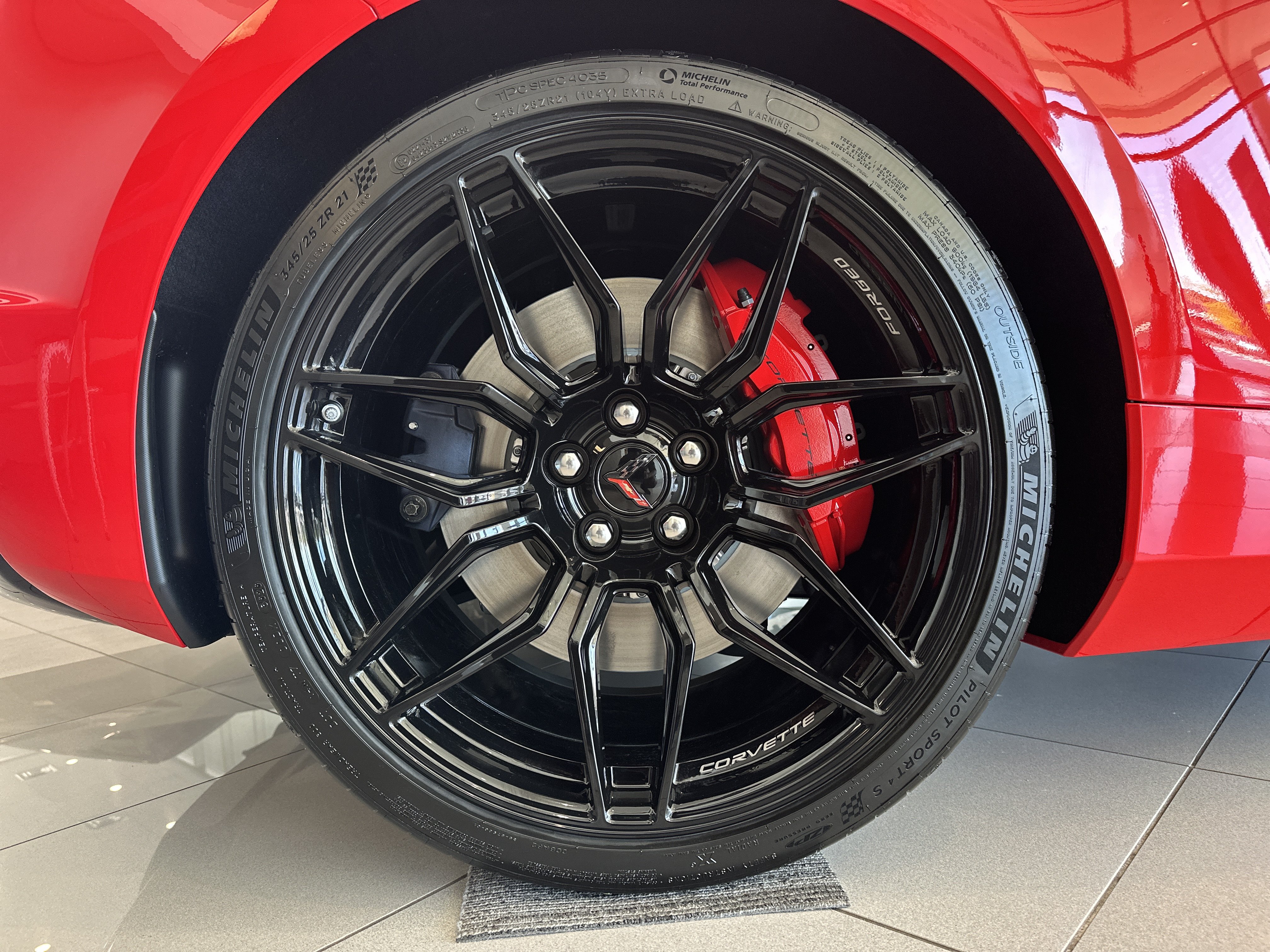 New 2027 Chevrolet Corvette Z06 w/ Stealth Interior Trim Package RWD image 17