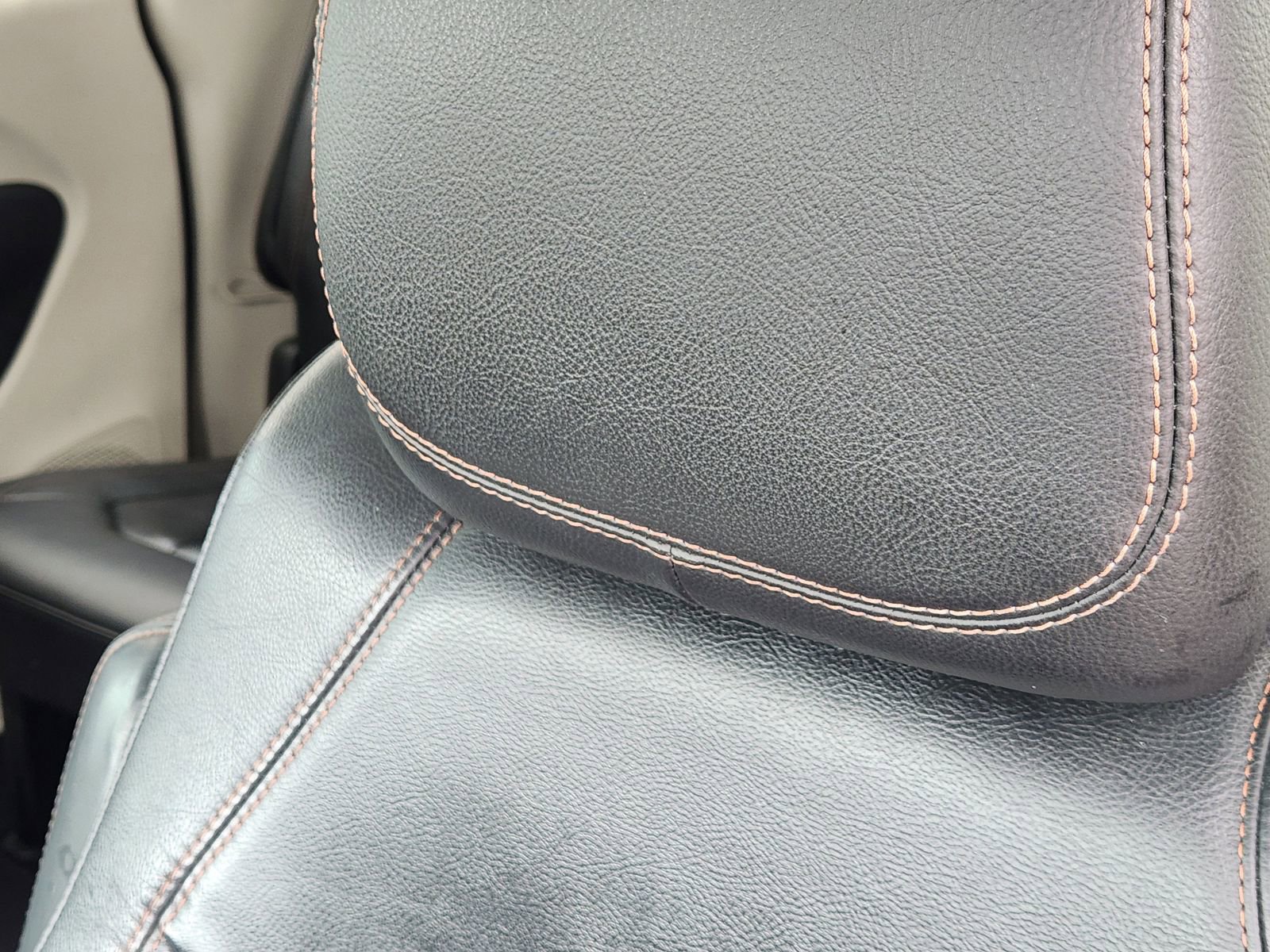 Used 2020 Chrysler Pacifica Touring-L Plus image 17