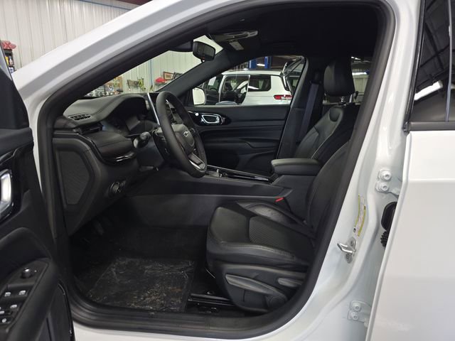 New 2026 Jeep Compass Latitude AWD/4WD image 9