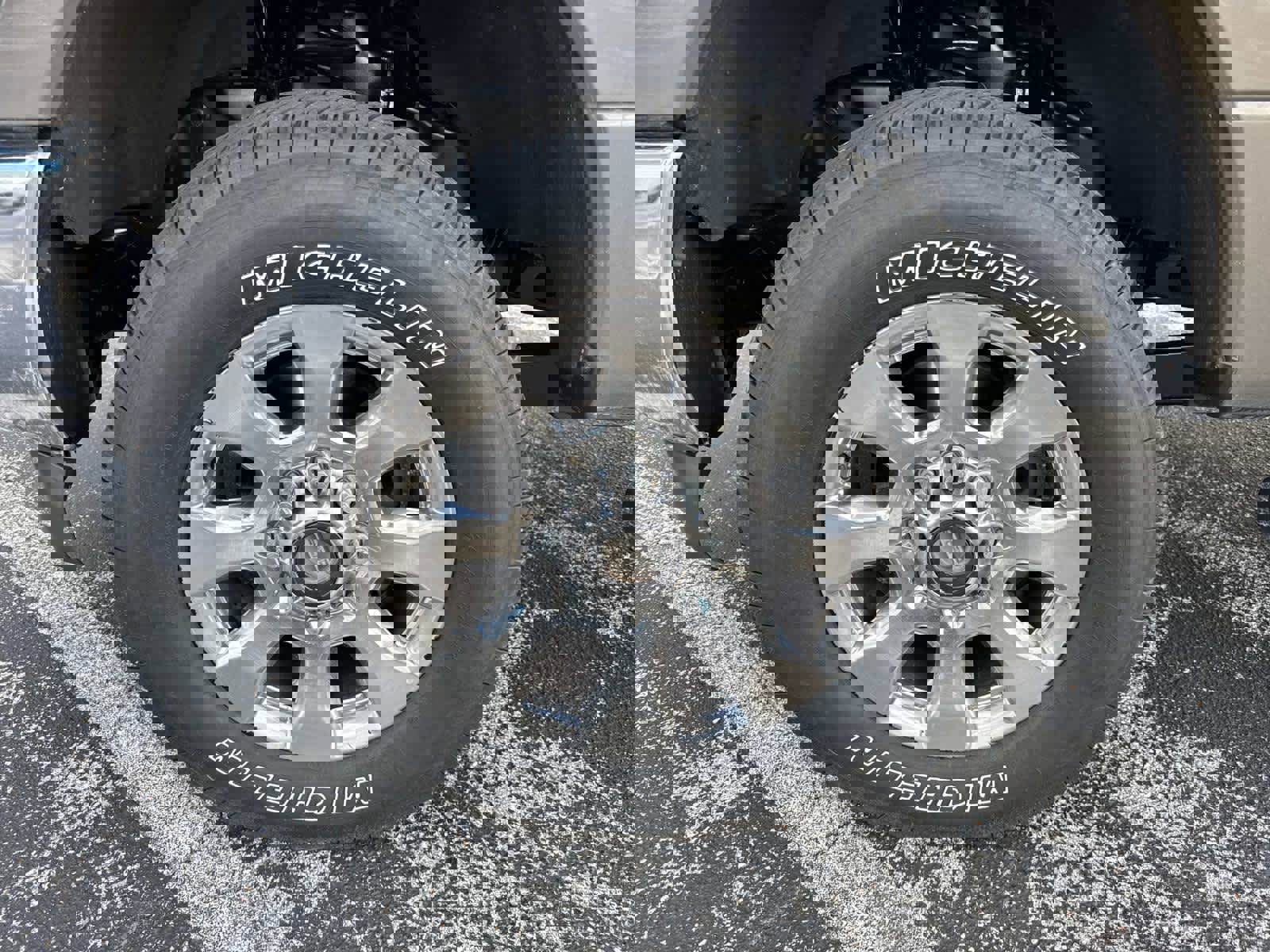 Used 2018 Ford F250 Lariat w/ Chrome Package image 13