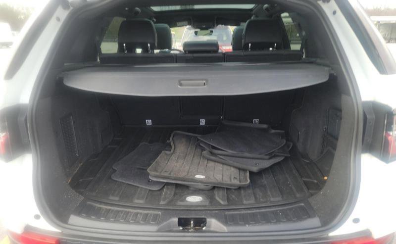 Used 2021 Land Rover Discovery Sport SE image 13