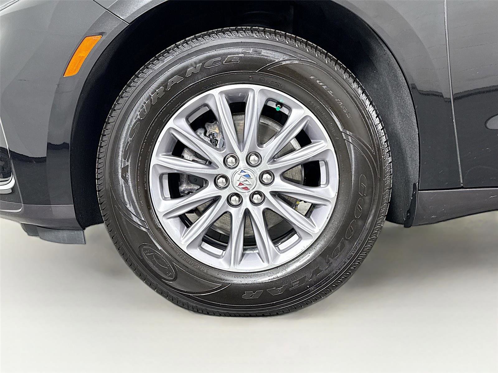 Used 2024 Buick Enclave Essence image 45