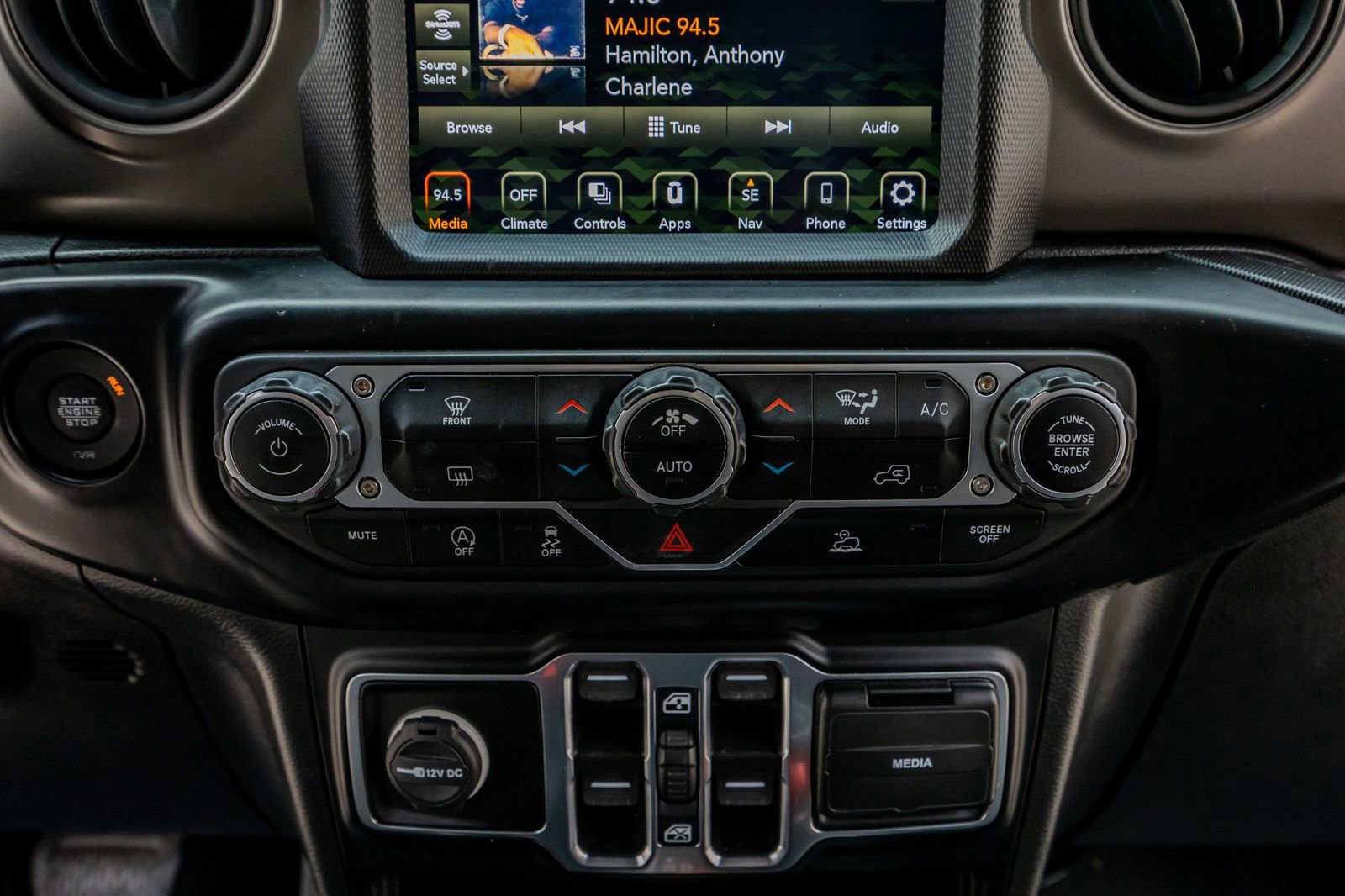 Used 2022 Jeep Wrangler Unlimited Sport image 26