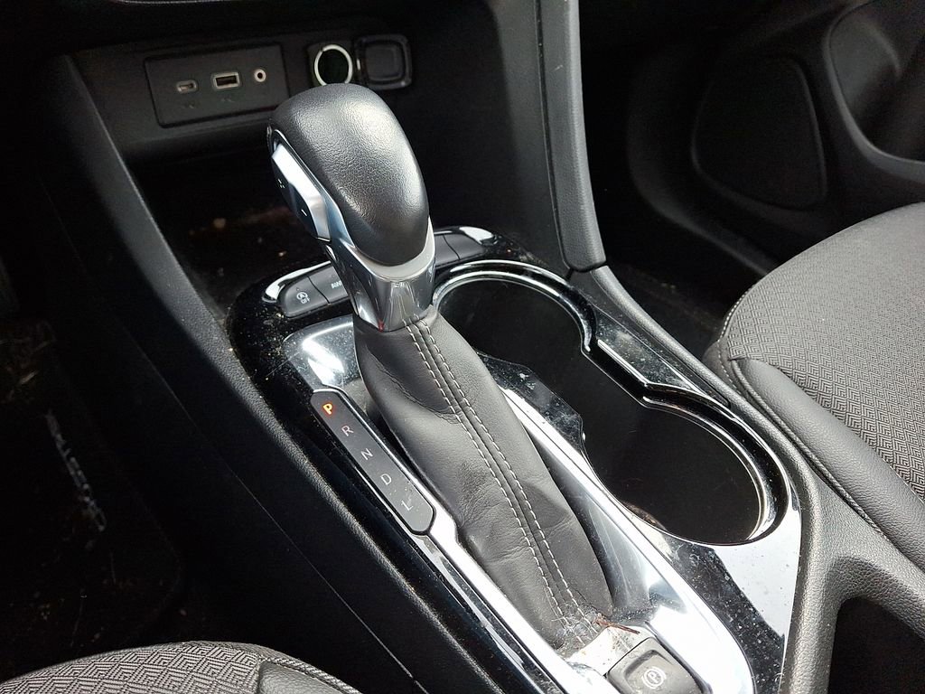 Used 2022 Buick Encore GX Preferred w/ Cold Weather Comfort Package image 14