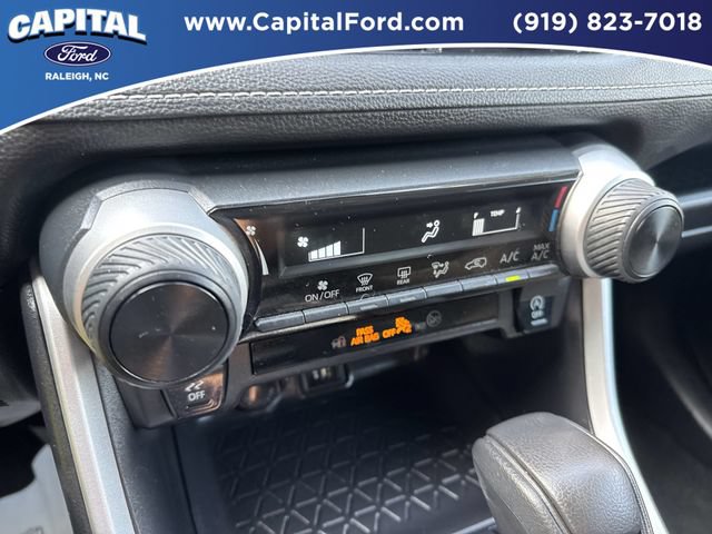 Used 2025 Toyota RAV4 LE AWD/4WD image 29