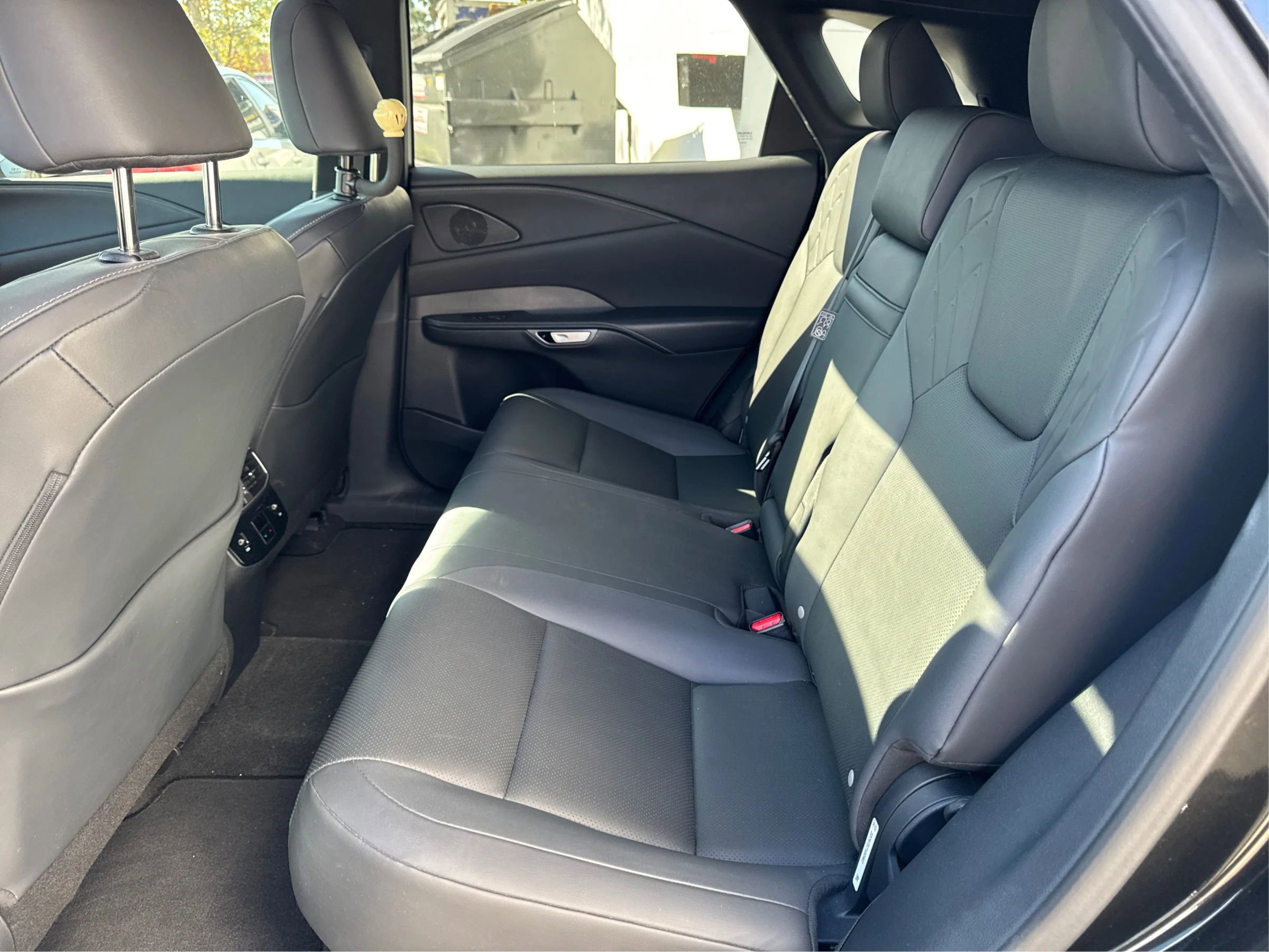 Used 2023 Lexus RX 350h image 10