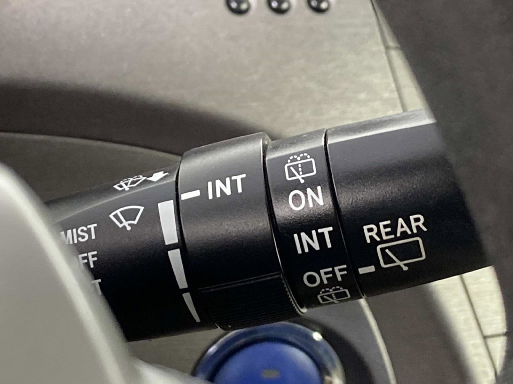 Used 2012 Toyota Prius Two FWD image 18