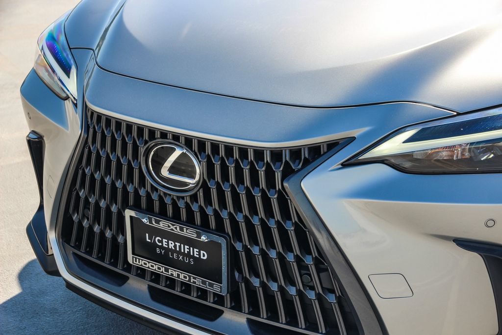 Certified 2025 Lexus NX 250 FWD image 10