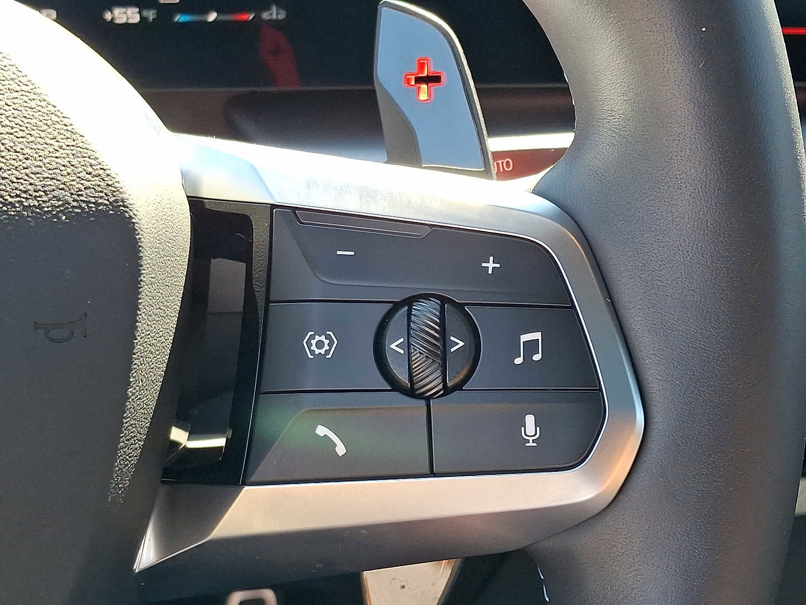 Used 2025 BMW X2 M35i w/ Premium Package image 22