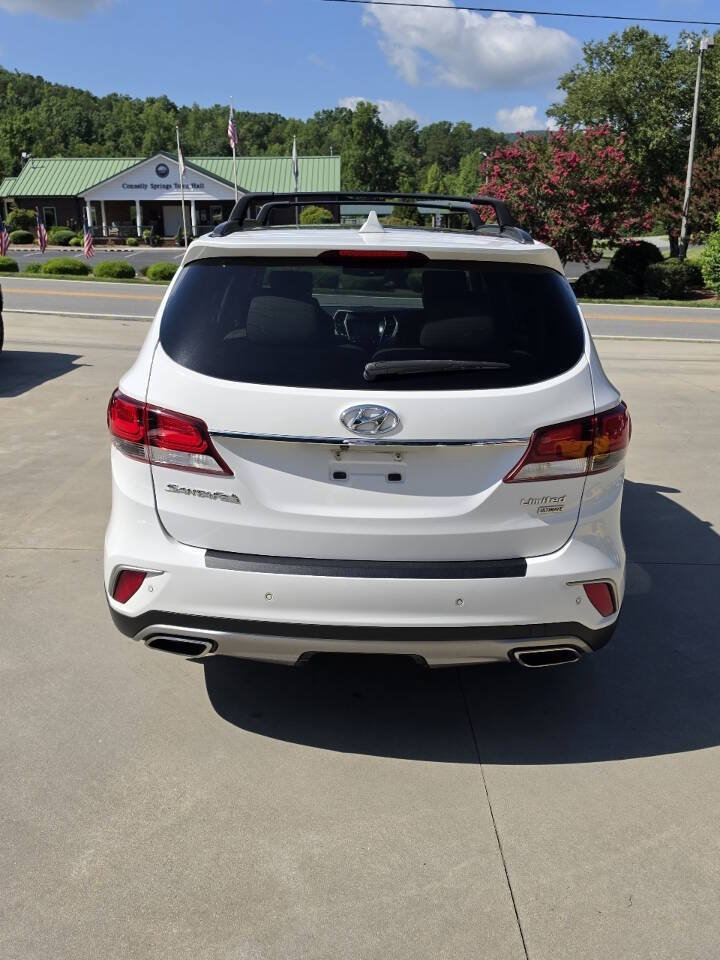 Used 2017 Hyundai Santa Fe Limited FWD image 4