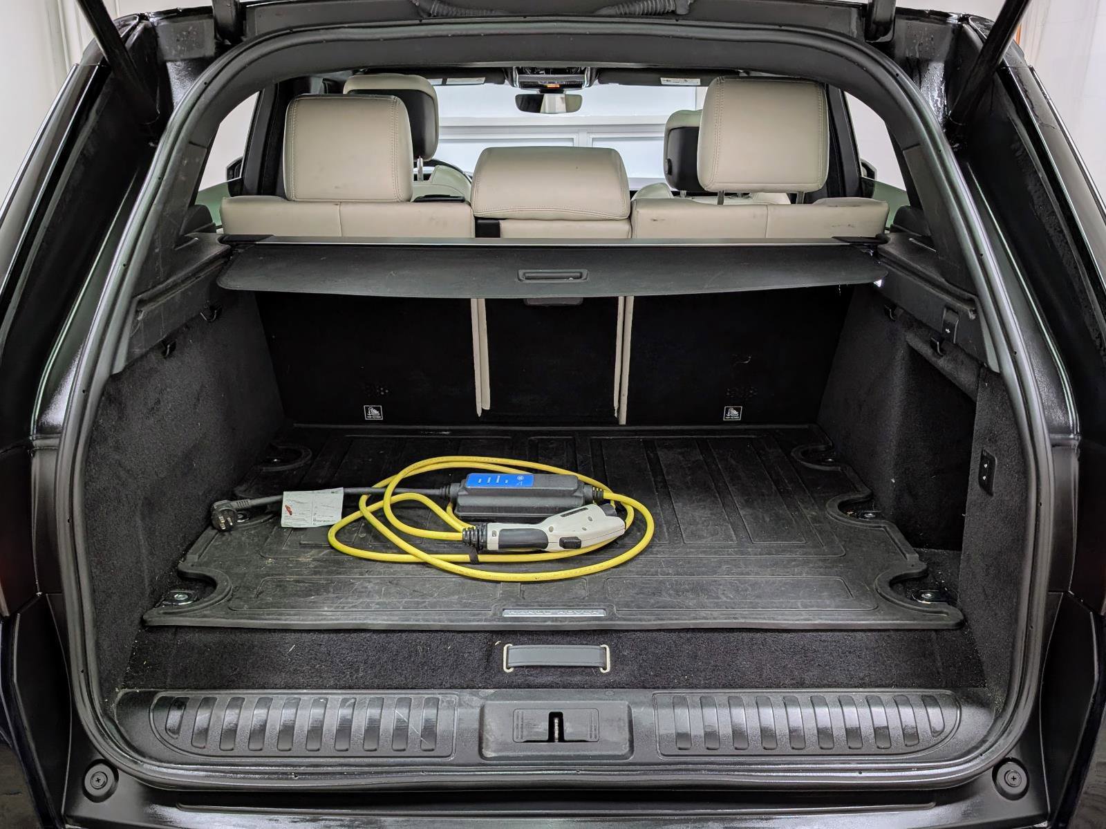 Used 2020 Land Rover Range Rover Sport HSE image 20