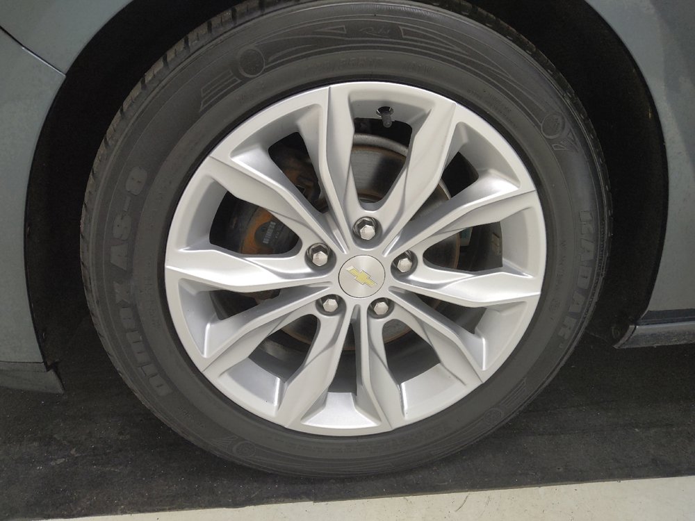 Used 2021 Chevrolet Malibu LT FWD image 31