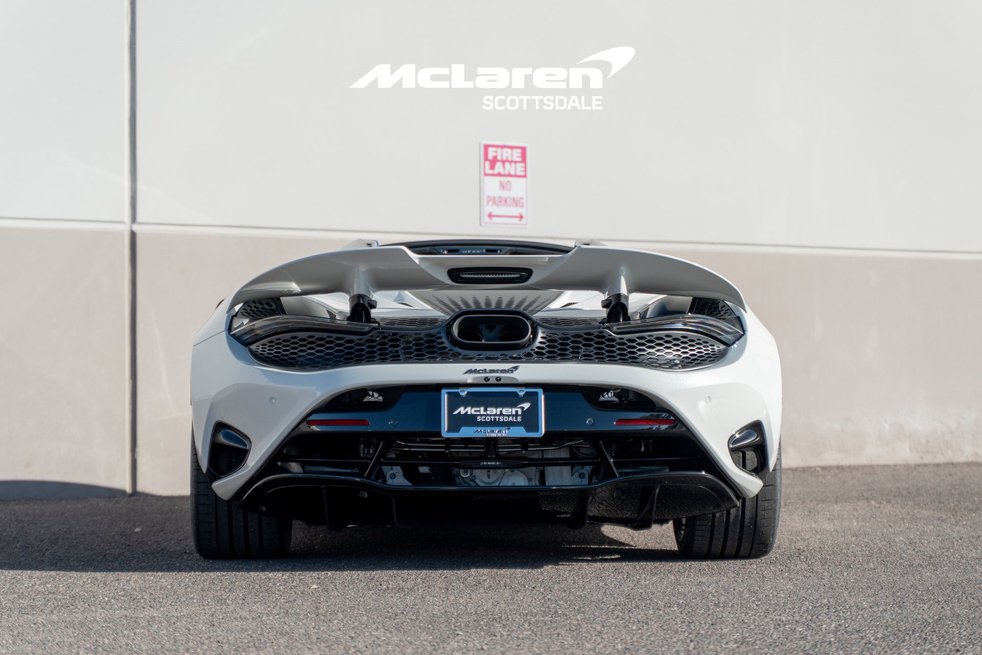 Used 2026 McLaren 750S Spider RWD image 6