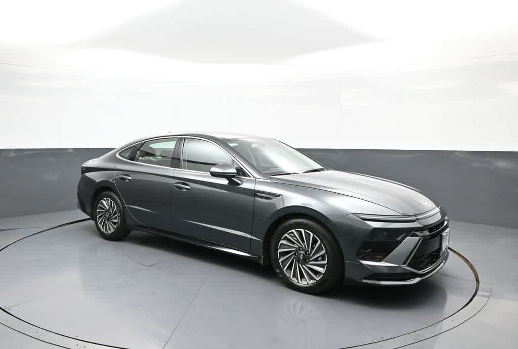 Used 2026 Hyundai Sonata SEL FWD image 4