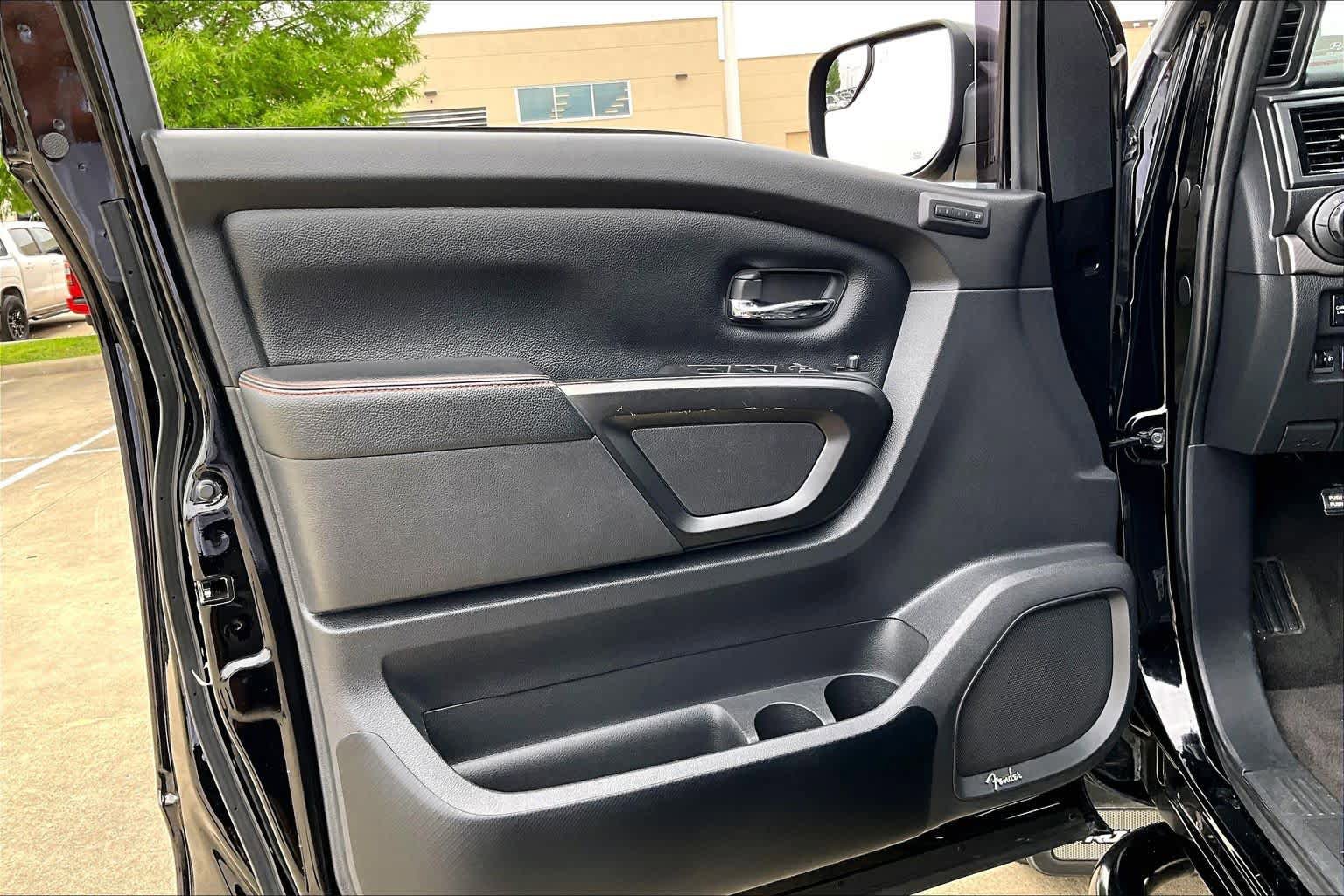 Used 2021 Nissan Titan PRO-4X w/ Pro-4x Convenience Package AWD/4WD image 20