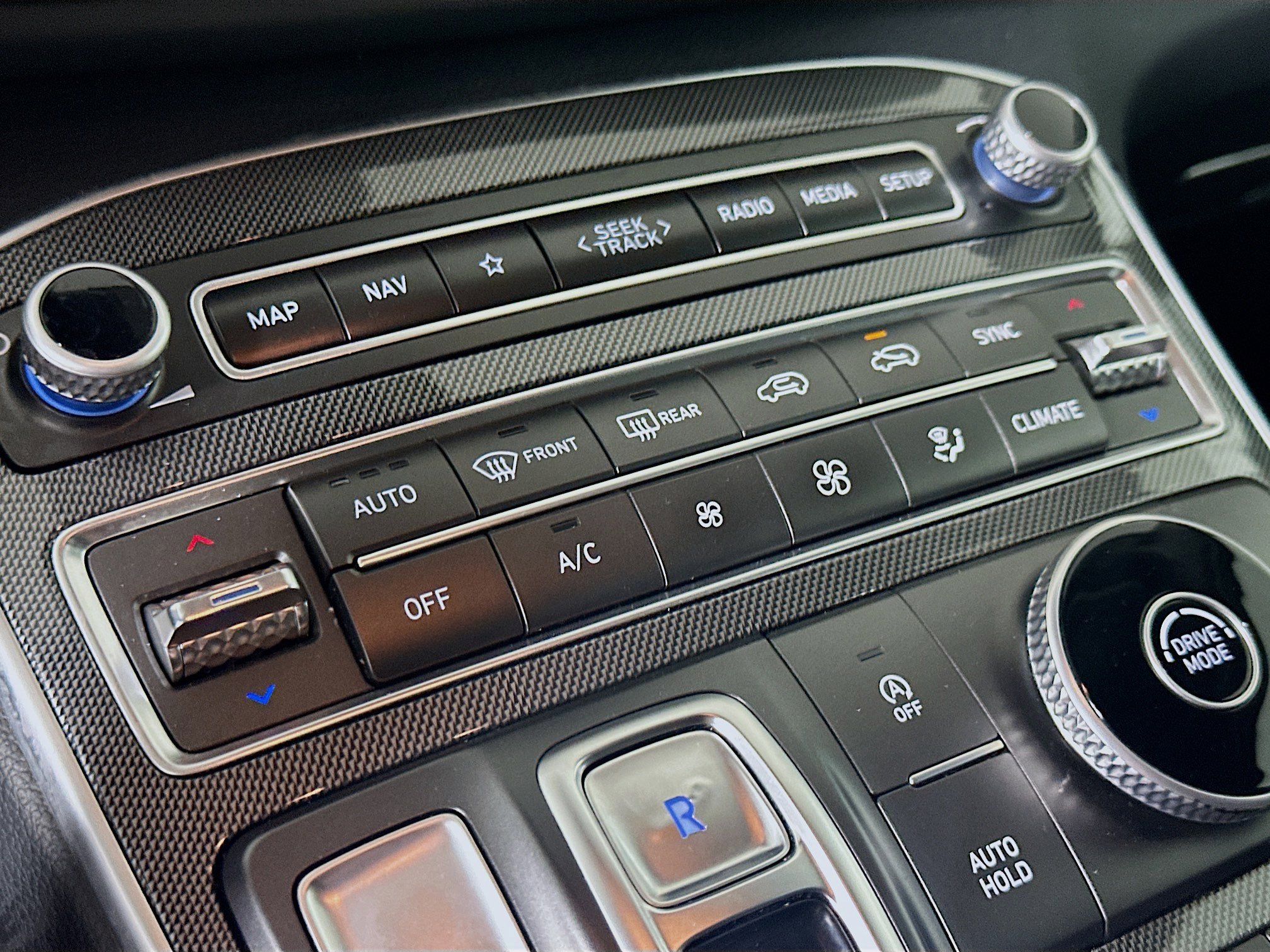 Used 2023 Hyundai Santa Fe SEL image 24