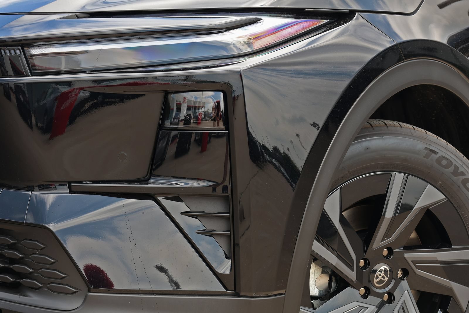 New 2026 Toyota C-HR AWD/4WD image 11