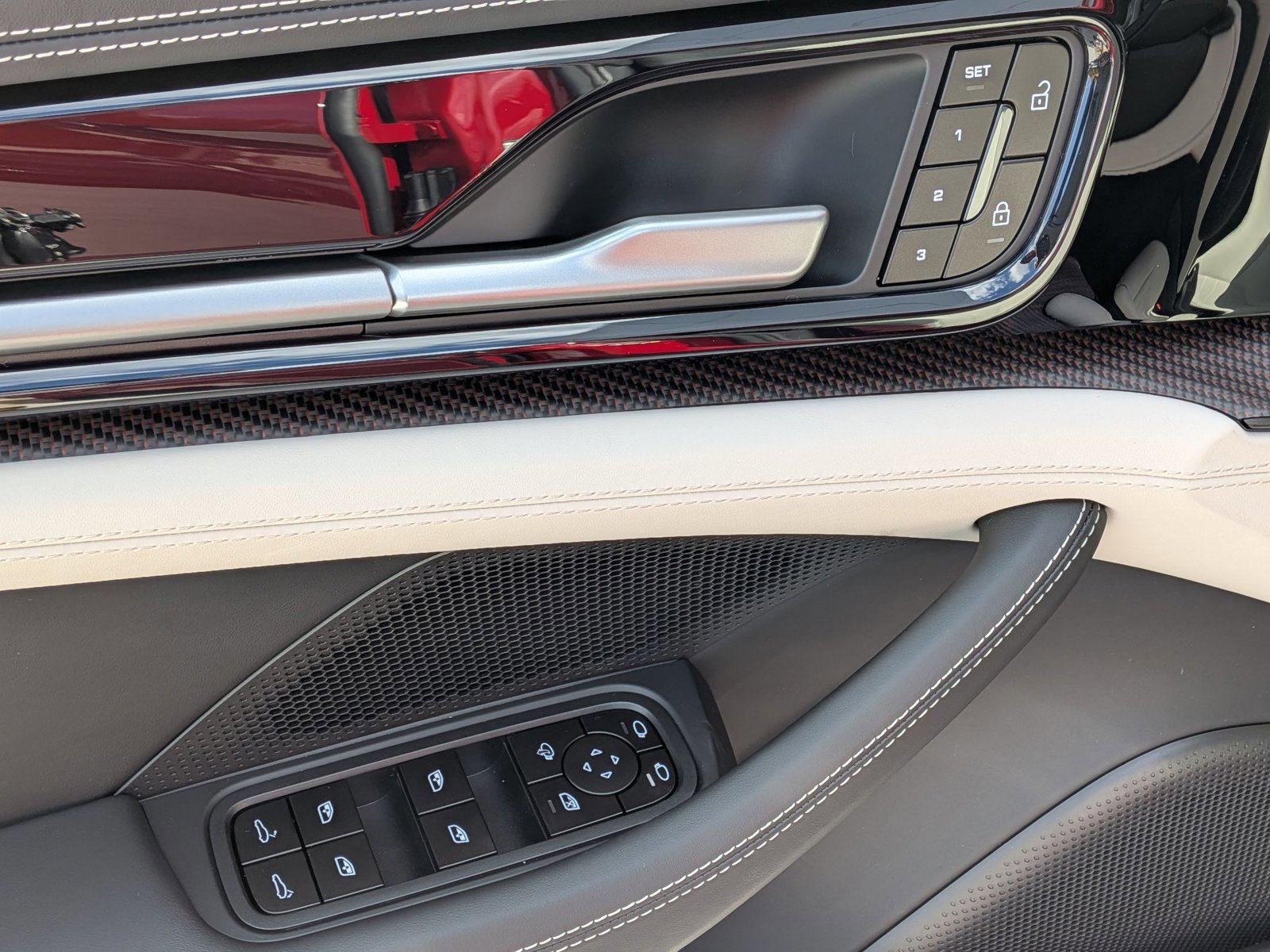 New 2026 Porsche Panamera image 15