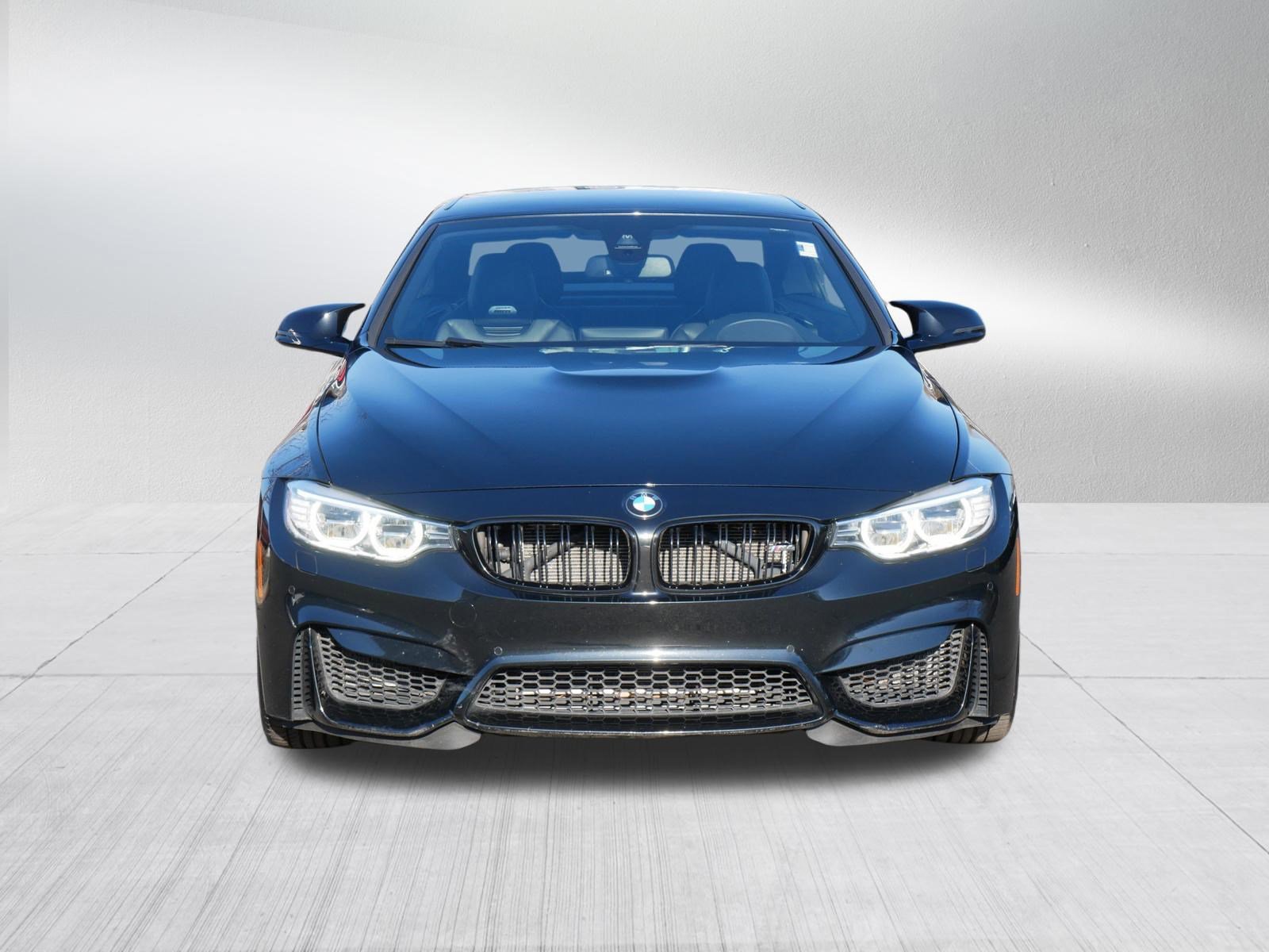 Used 2015 BMW M4 Convertible video 2