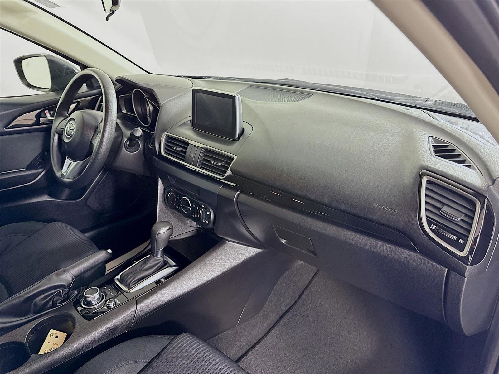 Used 2016 MAZDA MAZDA3 i Sport w/ Preferred Equipment Package image 27