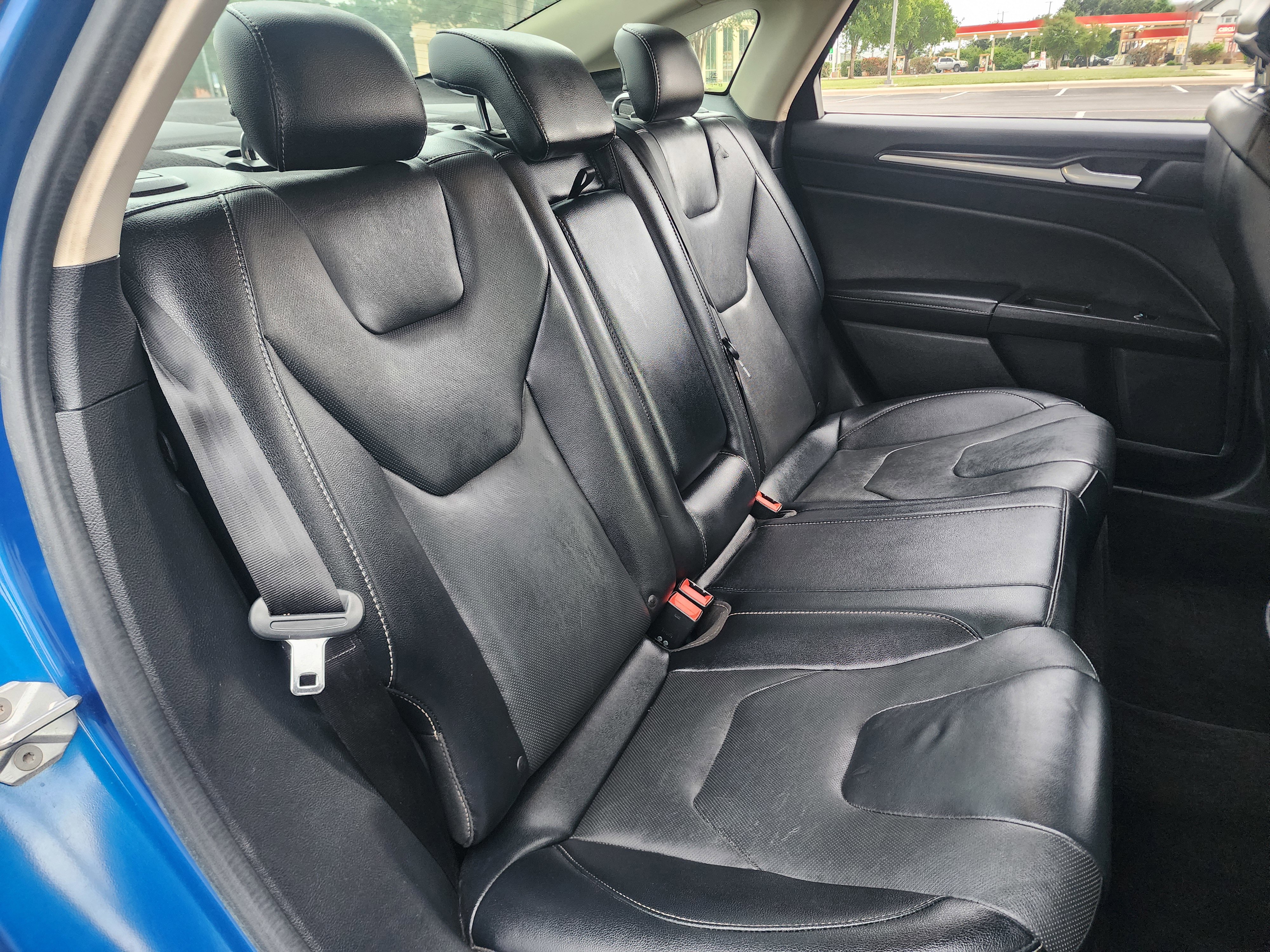 Used 2017 Ford Fusion Energi Titanium FWD image 17
