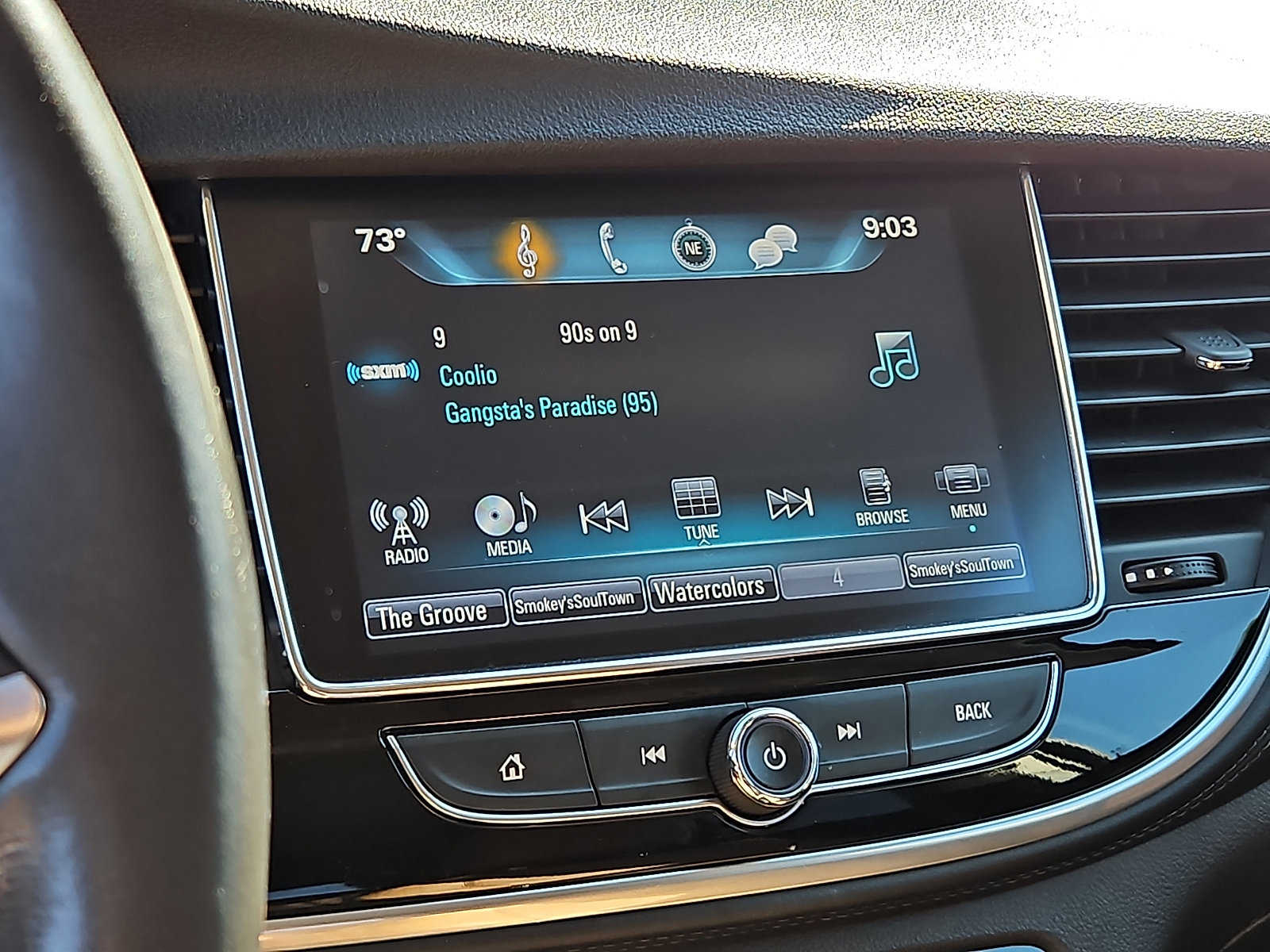 Used 2018 Buick Encore Essence w/ Experience Buick Package FWD image 17