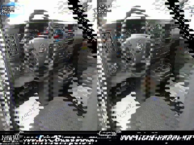 Used 2023 Chevrolet Express 2500 w/ Driver Convenience Package image 15