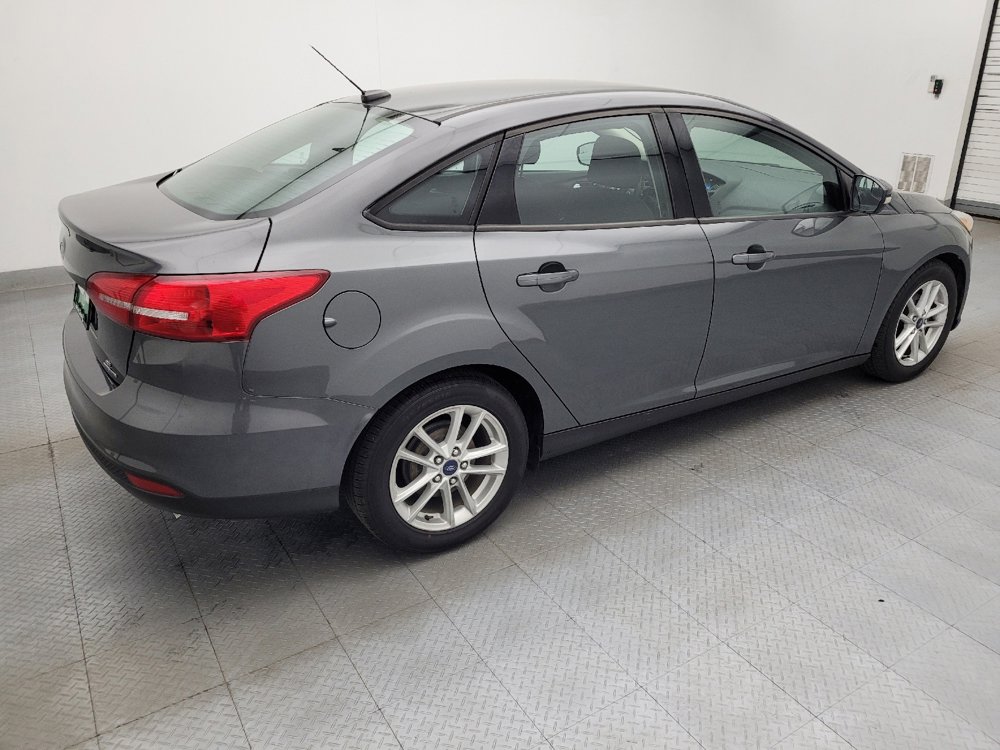 Used 2015 Ford Focus SE image 10