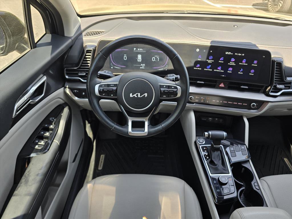 Used 2025 Kia Sportage EX FWD image 13