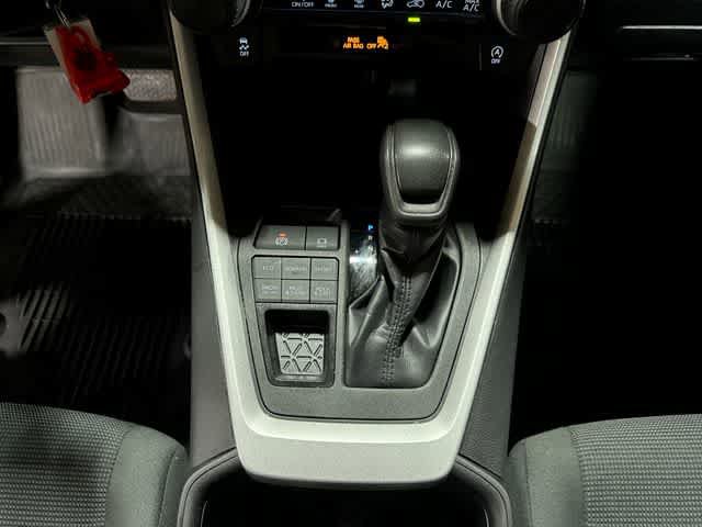 Certified 2024 Toyota RAV4 LE AWD/4WD image 29