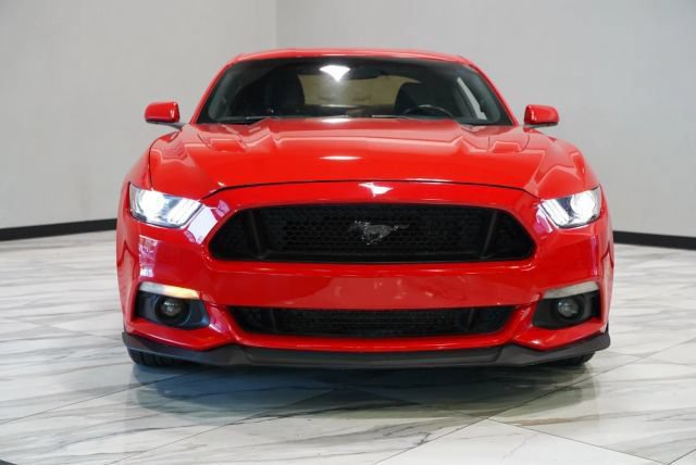 Used 2015 Ford Mustang GT RWD image 2