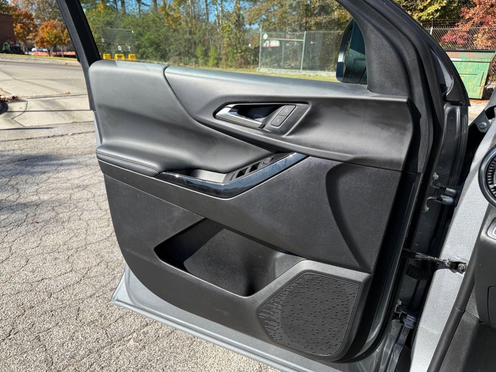 Used 2025 Chevrolet Equinox LT image 20