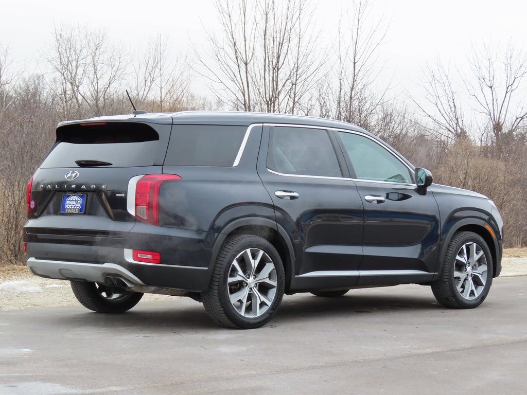 Used 2022 Hyundai Palisade SEL w/ Convenience Package image 3