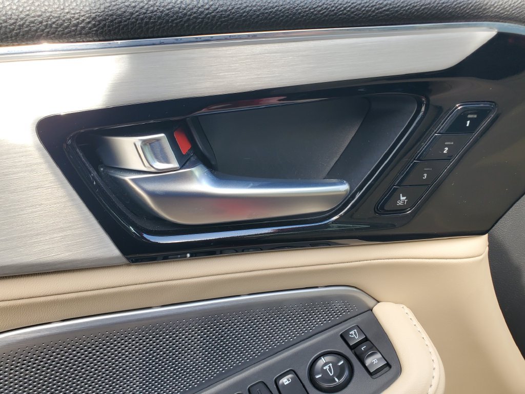 Certified 2025 Acura MDX w/ Technology Package FWD image 23