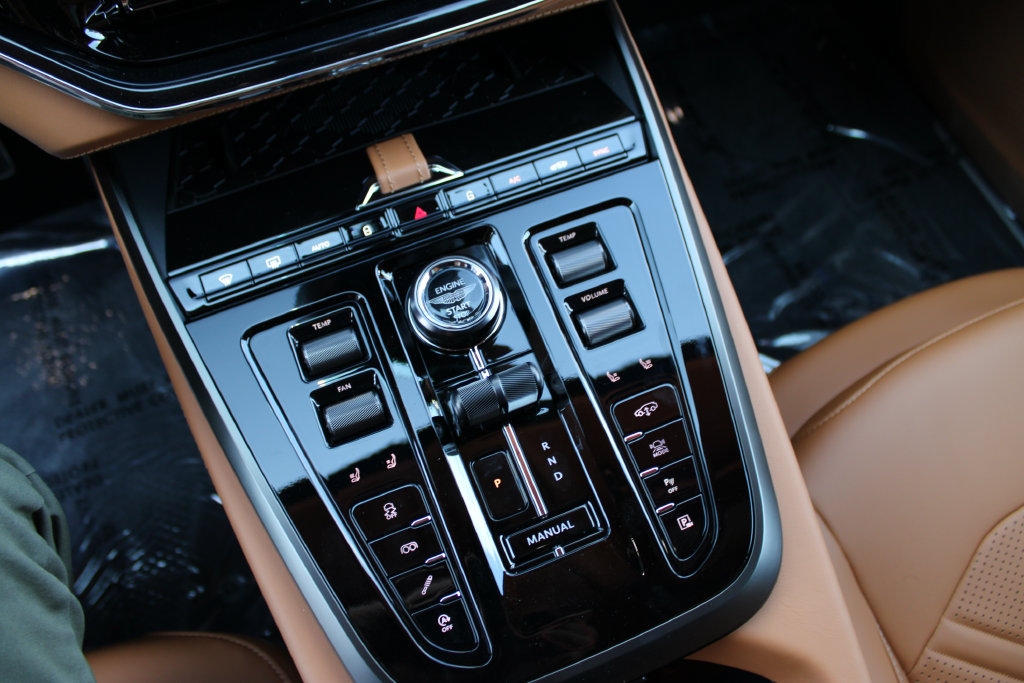 New 2026 Aston Martin DBX 707 AWD/4WD image 17