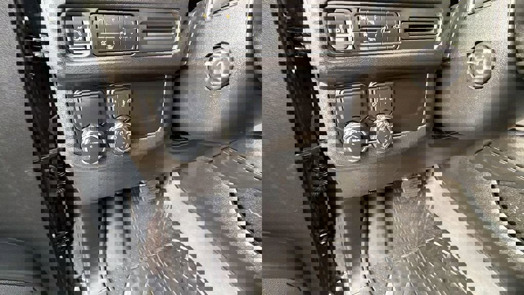 Used 2022 Chevrolet Tahoe LT w/ LT Signature Plus Package image 25