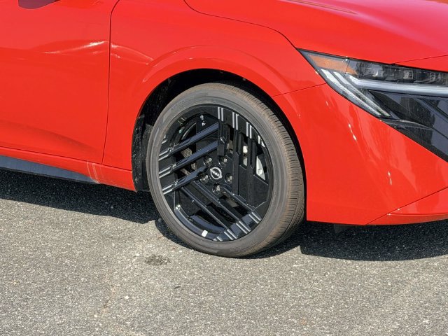 New 2027 Nissan Sentra SR w/ Floor Mat Package FWD image 7