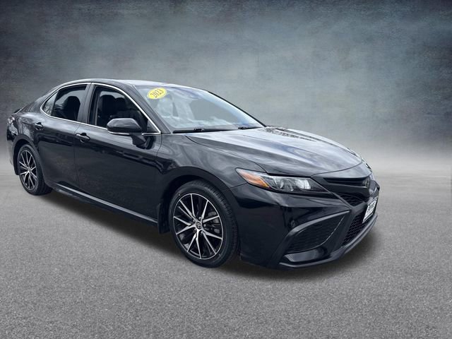 Used 2023 Toyota Camry SE image 4
