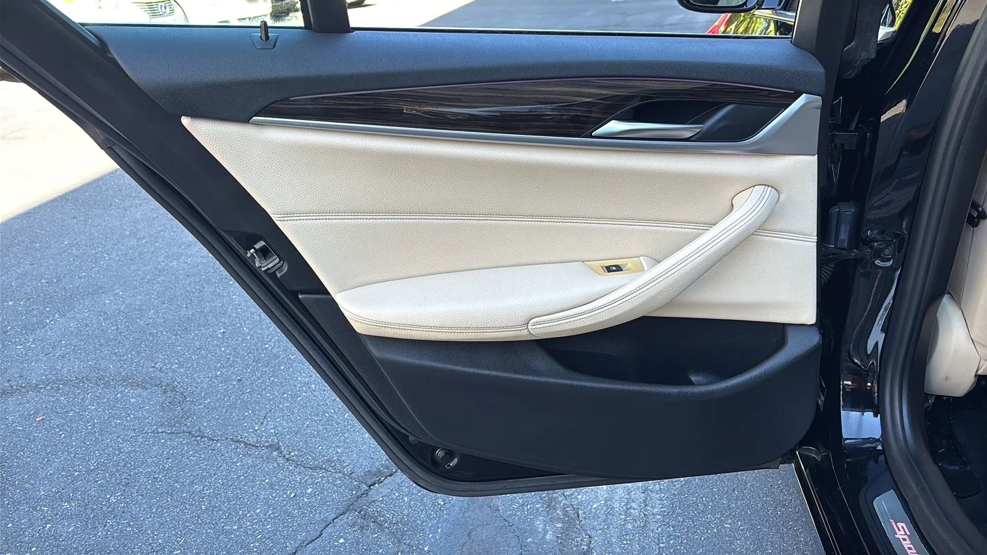 Used 2019 BMW 530i xDrive w/ Convenience Package image 16