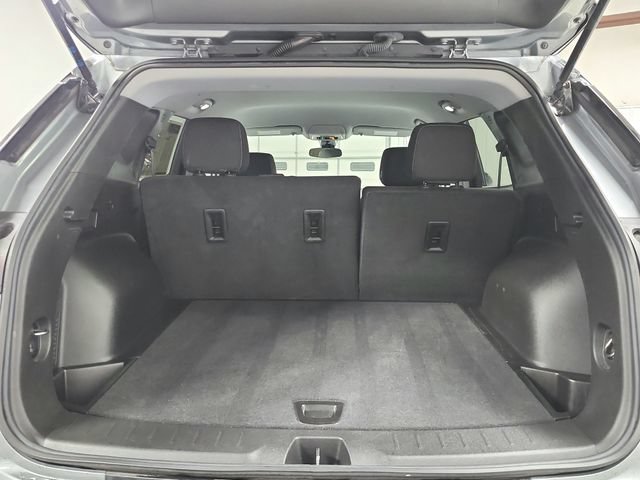 Used 2025 Chevrolet Blazer LT FWD image 41