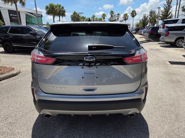 Used 2021 Ford Edge Titanium FWD image 11